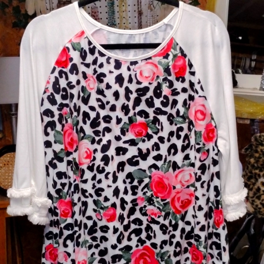 Pink roses with animal print w fringe